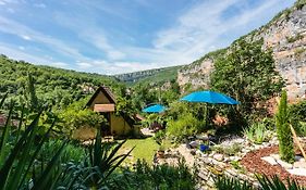 Gîtes Un Jardin dans la Falaise